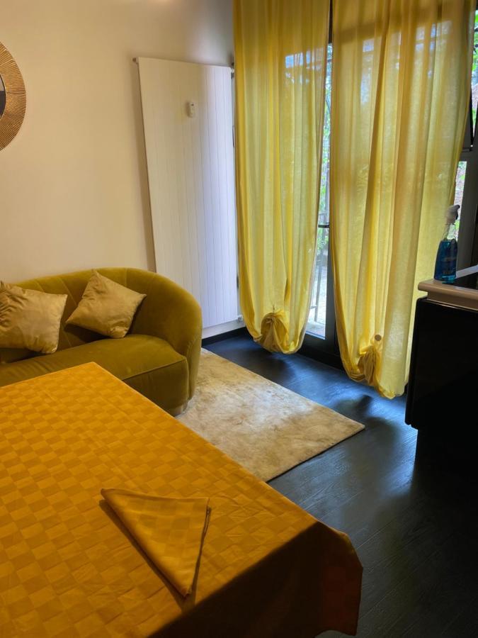 Studio Near 5* *